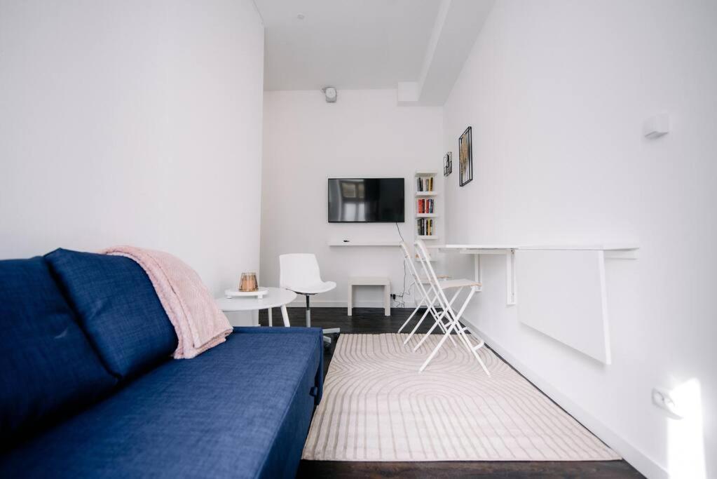 Apartment Piotrkowska 50 & Narutowicza Five-room Elite Enclave - New Listing *