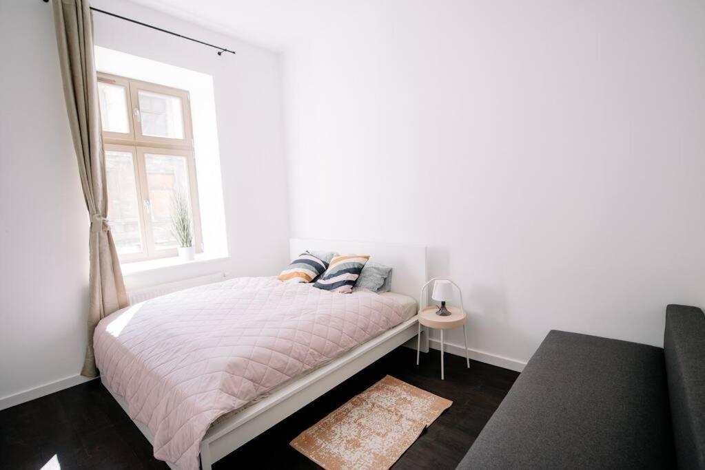 Piotrkowska 50 & Narutowicza Five-room Elite Enclave - New Listing Апартаменти Лодзь